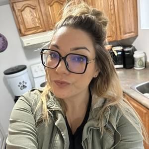 Meet your Posher, Leeann